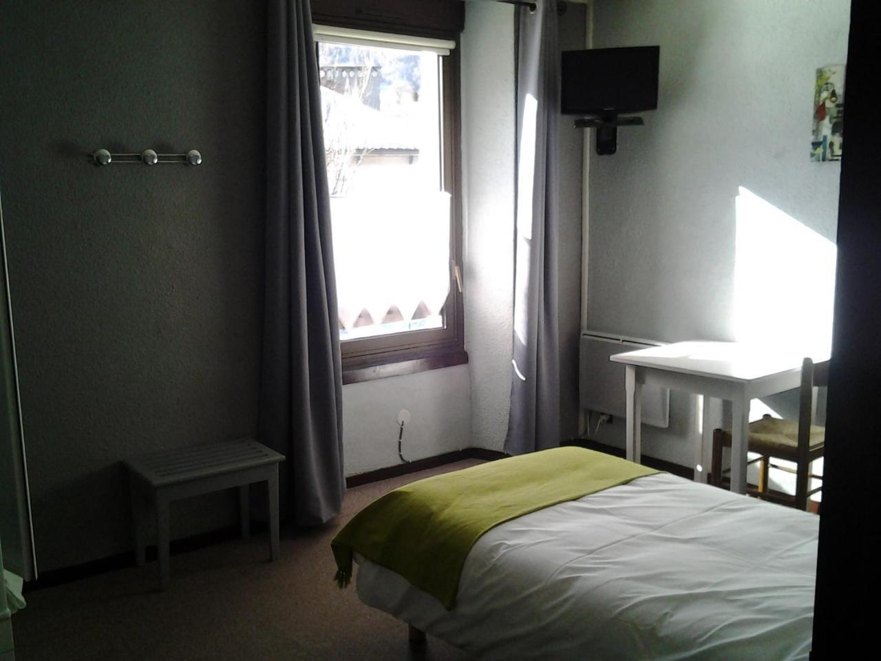 Hotel La Gare L'Argentiere-la-Bessee Ngoại thất bức ảnh